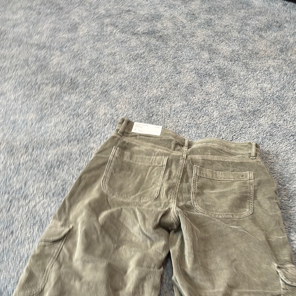 Woman’s Corduroy Pants - Olive